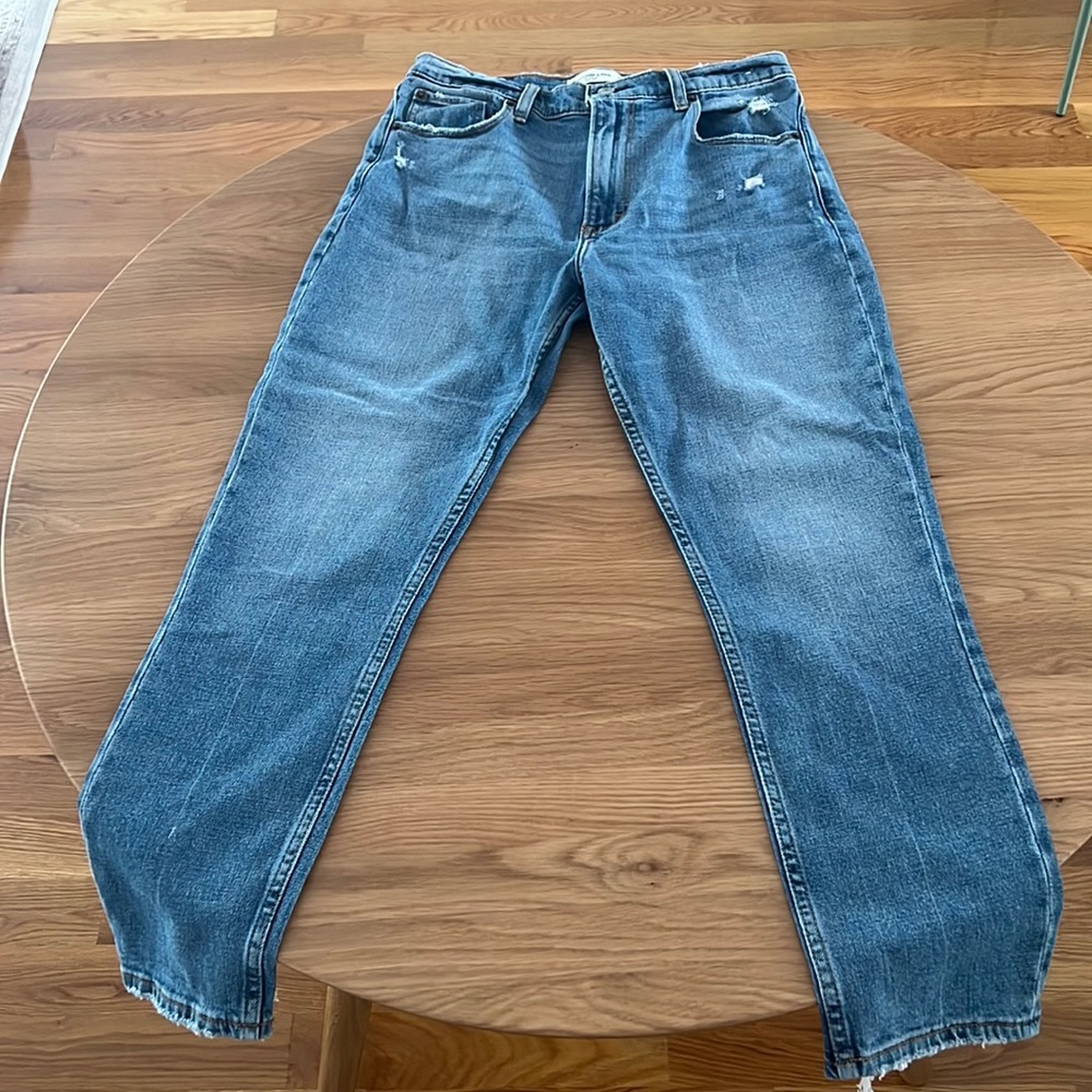 Skinny high rise jeans. Size 28
